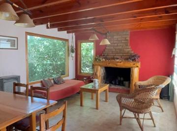 Casa · 170m² · Casa Chalet en Venta Ubicado en San Martin de Los Andes, Patagonia, Argentina
