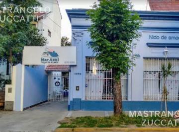 Casa · 380m² · 6 Ambientes · 2 Cocheras · Casa en Excelente Ubicacion en Pleno Centro de Adrogue
