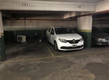 Garage · 10m² · Cochera en Barrio Norte