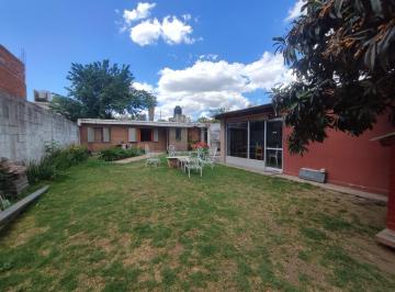 Casa · 107m² · 4 Ambientes · Venta Casa 3 Dorm. y Quincho Villa Allende