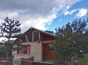 Casa · 182m² · 4 Ambientes · 1 Cochera · Casa 3 Dorm. y Amplia Cochera