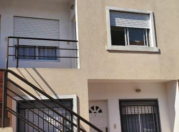 Departamento de 3 ambientes, Vicente López · Barrio Canguro. Duplex de 3 Ambientes con Cochera