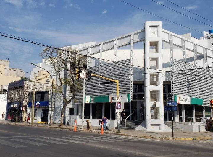 Av Santa Fe Al 800 Local Terreno Colindante Al Banco Cordoba, Córdoba ...