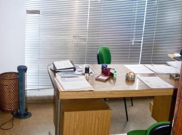 Oficina comercial de 3 ambientes, Avellaneda · Oficina Al Frente