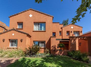 Casa · 360m² · 8 Ambientes · 4 Cocheras · Casa en Venta en Santa Barbara, Tigre, G. B. a. Zona Norte