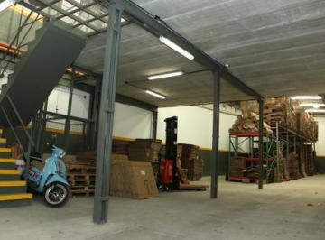 Bodega-Galpón · 480m² · Venta - Galpón - Parque Patricios La Rioja 1800 - Capital Federal