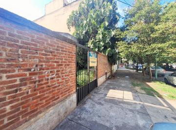 Casa · 110m² · 3 Ambientes · 2 Cocheras · Venta de Casa 4 Amb Lote con Amplitud * a m de Las Lomitas