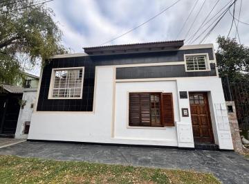 PH de 4 ambientes, Quilmes · Departamento Tipo Casa de 3 Ambientes en Excelente Estado.