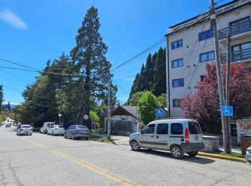 Departamento · 204m² · 6 Ambientes · 2 Cocheras · Bo. Belgrano Amplio Departamento a m de Plaza Belgrano - Bariloche