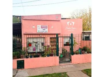 Casa de 2 ambientes, Pilar · Casa con Galpón, Excelente Ubicación en Pilar Centro