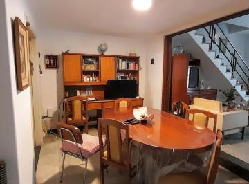 Casa · 170m² · 5 Ambientes · 1 Cochera · Venta Casa Barrio Hospitales