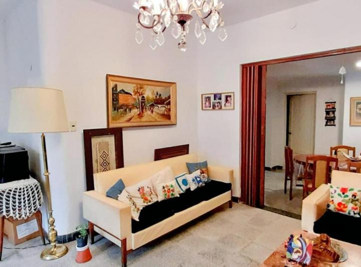 Casa · 170m² · 5 Ambientes · 1 Cochera