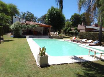 Casa de 8 ambientes, Córdoba · Venta_ Villa Warcalde, Tres Dorm., Gran Parque y Pileta.
