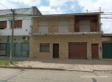 Casa · 195m² · 5 Ambientes · 1 Cochera · Casa Venta Moreno Centro 5 Ambientes Apta Credito