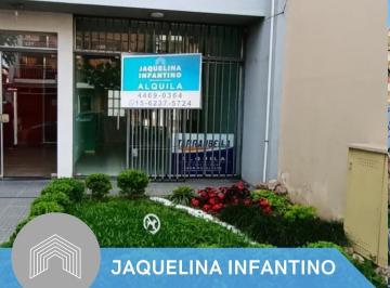 Local comercial · 32m² · 1 Ambiente · Local Comercial Al Frente - Alquiler Ramos Mejía