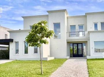 Casa · 270ha · 7 Ambientes · 1 Cochera · Casa en Venta en El Cantón, Escobar, G. B. a. Zona Norte