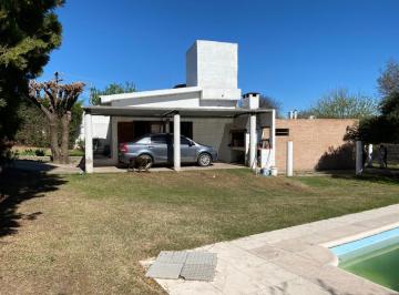 Casa · 148m² · 4 Dormitorios · 1 Cochera · Villa Allende - Condor Alto - Apta Bancor