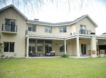 Casa · 401m² · 6 Dormitorios · 2 Cocheras · Casa en San Jorge Village 6 Dorm.