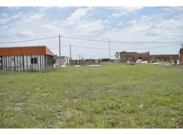 Terreno · 300m² · Lote en Alvear - Campos del Oeste - 300 m²