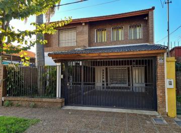 Casa · 200m² · 5 Ambientes · 2 Cocheras · "Casa con Todas Las Comodidades en Guadalupe"