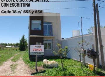 Casa de 3 ambientes, La Plata · P. Sicardi. 18 E - 655 y 656 Casa de Dos Plantas 2 Dorm S/ Lote 8,66 X 34,64 m