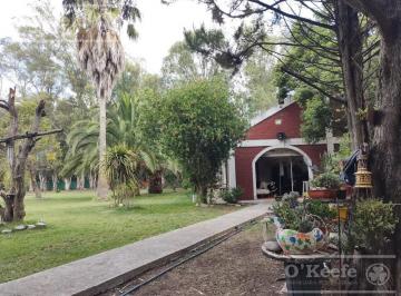 Quinta vacacional · 207m² · 4 Ambientes · 1 Cochera · Quinta en Venta en Arturo Segui, La Plata Sobre Lote de 6000 m²