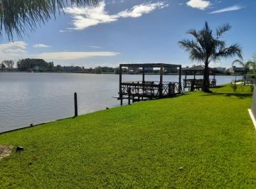 Casa de 5 ambientes, San Vicente · Casa en Venta con Fondo a La Laguna en Cruz del Sur - Canning
