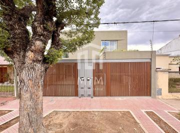 PH · 126m² · 4 Ambientes · 1 Cochera · Casa Tipo Duplex en Venta Rosarioalberdi
