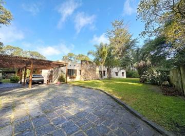 Foto1 · Hermosa Propiedad en Venta de 4 Dorm. en Zona Lugano, Punta del Este.