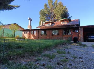 Casa · 140m² · 5 Ambientes · 1 Cochera · Casa en Venta, Bariloche.