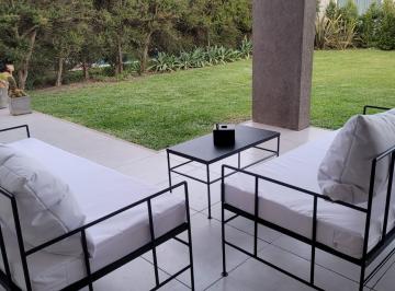 Casa · 220m² · 5 Ambientes · Casa en Alquiler Temporario de 3 Dorm. en Nordelta Los Lagos