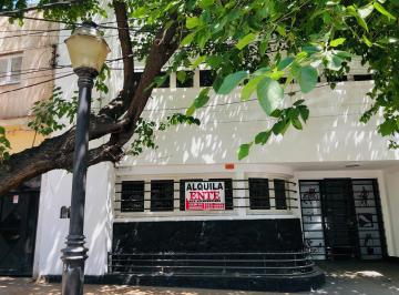 Casa de 4 ambientes, Ciudad de Mendoza · Casa Para Uso Comercial, San Juan y Republica de Siria