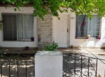 PH de 3 ambientes, Lomas de Zamora · PH Al Frente Tipo Casa Para Dos Familias