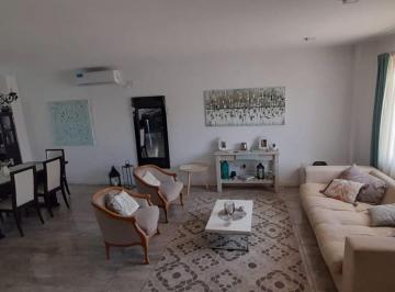 Casa · 168m² · 6 Ambientes · 2 Cocheras · Venta Casa 4 Dorm Barrio Privado Villa Allende