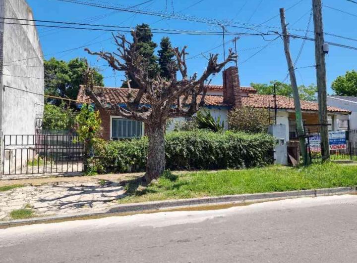 Casa · 140m² · 3 Ambientes · 2 Cocheras