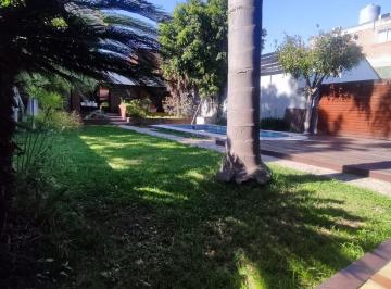 Casa de 5 ambientes, La Matanza · Chalet 5 Ambientes Piscina Quincho Garage - Venta en Ramos Mejía.