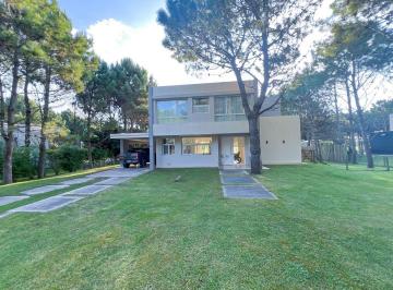 SCZ-SCZ-29_2 · Casa La Herradura 5 Ambientes con Pileta