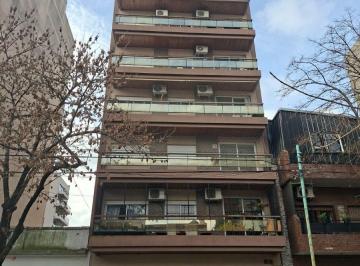 Hermoso dto de 3 ambientes de 10 años de antiguedad
Construcción Nocito
2do piso · 3 Amb. Bcon Fte. Cocina y Toilete. Muy Luminoso! Posibilidad de Cochera