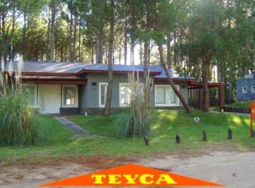 Casa · 224m² · 4 Ambientes · 1 Cochera · Venta Casa de 4 Amb - Zona Pinamar Norte