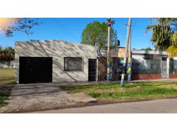 Casa · 73m² · 3 Ambientes · 1 Cochera · Casa en Venta Dos Dorm.