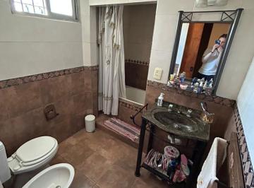 Casa · 160m² · 3 Ambientes · Casa en Venta en Adrogué, Almirante Brown