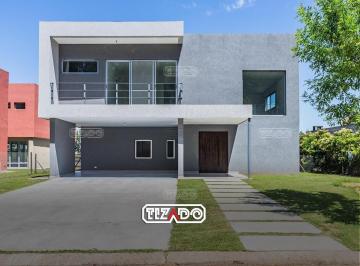 Casa · 370m² · 6 Ambientes · 2 Cocheras · Casa en Venta Ubicado en Villanueva, Tigre, G. B. a. Zona Norte