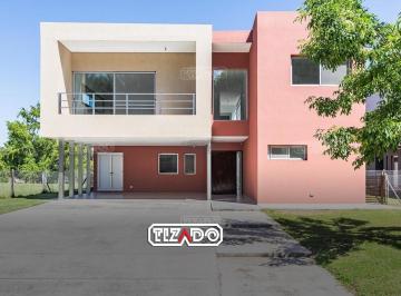 Casa · 382m² · 6 Ambientes · 2 Cocheras · Casa en Venta Ubicado en San Juan, Villanueva, Tigre
