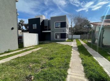 Casa · 90m² · 4 Ambientes · 2 Cocheras · Complejo de 3 Casas a Estrenar - Barrio San Rafael!