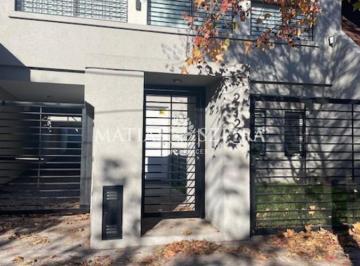 PH · 90m² · 4 Ambientes · 1 Cochera · PH de 4 Ambientes con Terraza Privada Castelar Sur