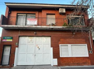 Casa · 417m² · 8 Ambientes · Casa en Venta - Lomas de Zamora (Viamonte 800)