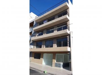 Departamento · 38m² · 2 Ambientes · San Martin - a Mtrs. de Castro Barros - Zona Plaza - Desocupado!