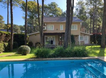SCZ-SCZ-164_2 · Casa en Pinamar Norte con Piscina y Jacuzzi