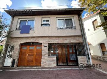 Casa · 192m² · 4 Ambientes · 1 Cochera · Venta Casa 4 Ambientes con Terraza y Garage, Chauvin, Mar del Plata