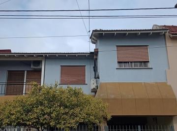 Departamento · Departamento en 1er Piso Al Fte de 3amb, 2 Baños, Patio, Tza y Lav.